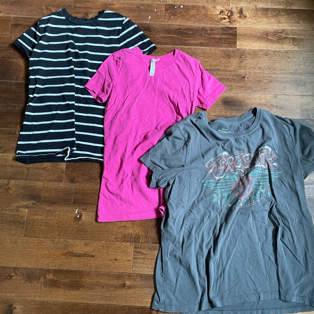 [SOLD] - Short sleeve shirt bundle